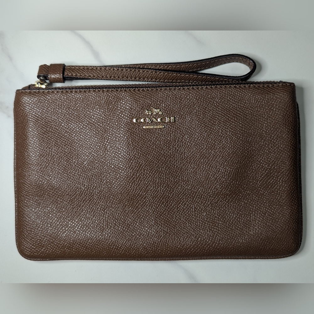 Coach Top Zip Leather Wristlet EUC - Picture 5 of 5
